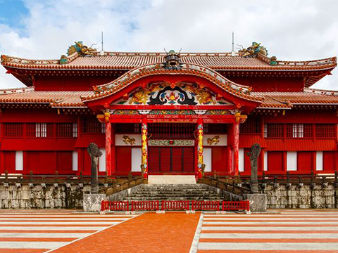 Shuri Castle — 首里城