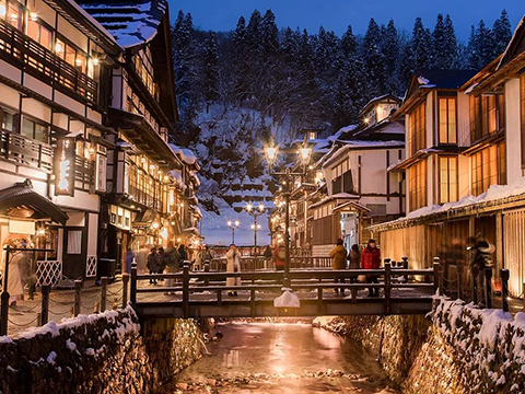 Ginzan Onsen — 銀山温泉